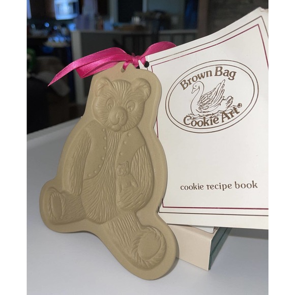 New Brown Bag Cookie Art Teddy Bear Cookie Candy Mold Stoneware 1984 Large 6" 3P - Picture 4 of 9